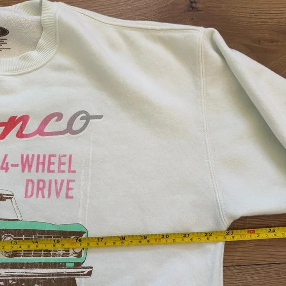 Ford Bronco Oversized Sweatshirt Small Mint Green 4-Wheel Drive Graphic Pullover - Picture 5 of 9